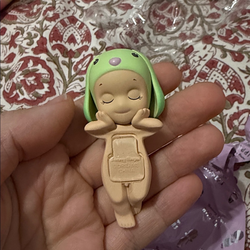 SONNY ANGEL HIPPERS DREAMING SERIES LOO EAR RABBIT
